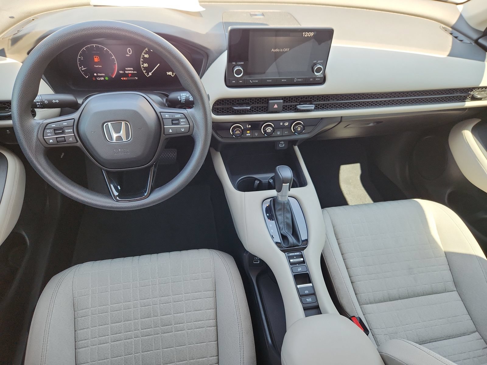 Used 2023 Honda HR-V LX image 12
