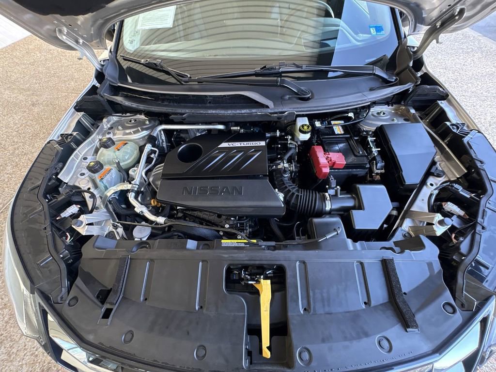 Used 2025 Nissan Rogue Platinum w/ Platinum Premium Package image 31