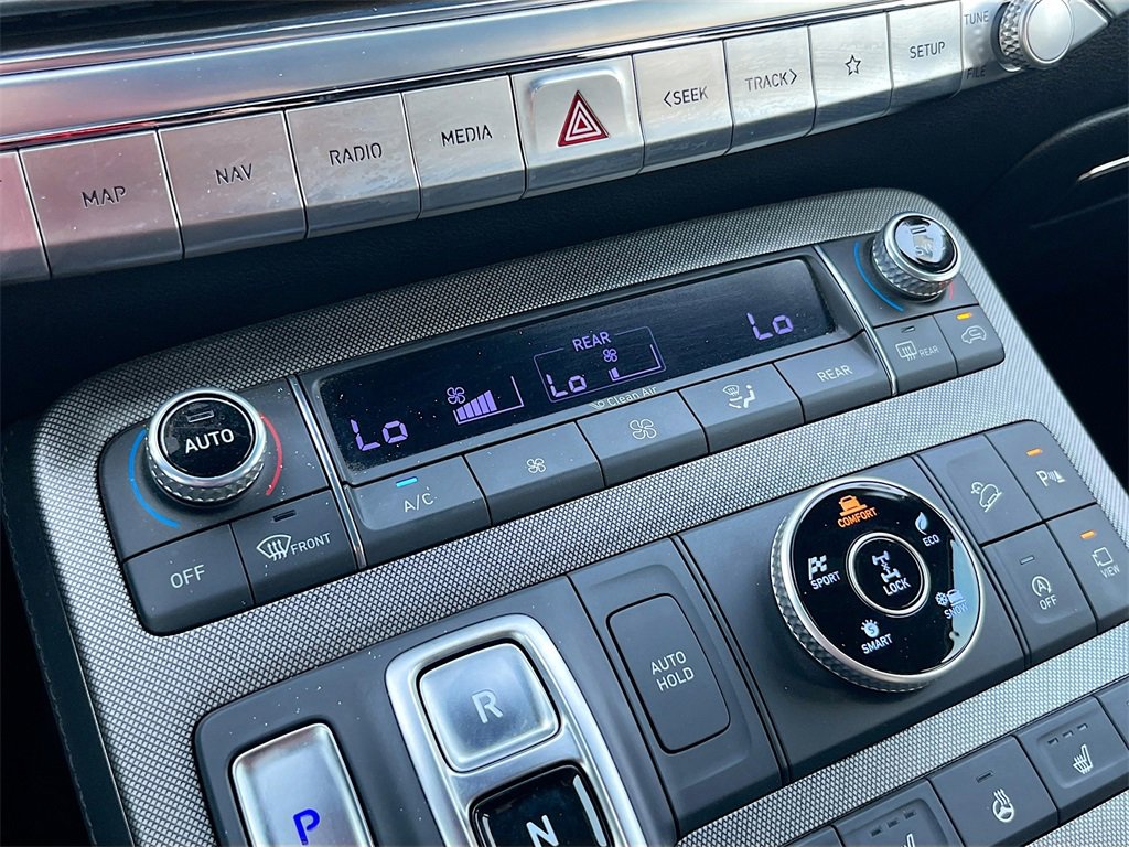 Used 2022 Hyundai Palisade Calligraphy image 16