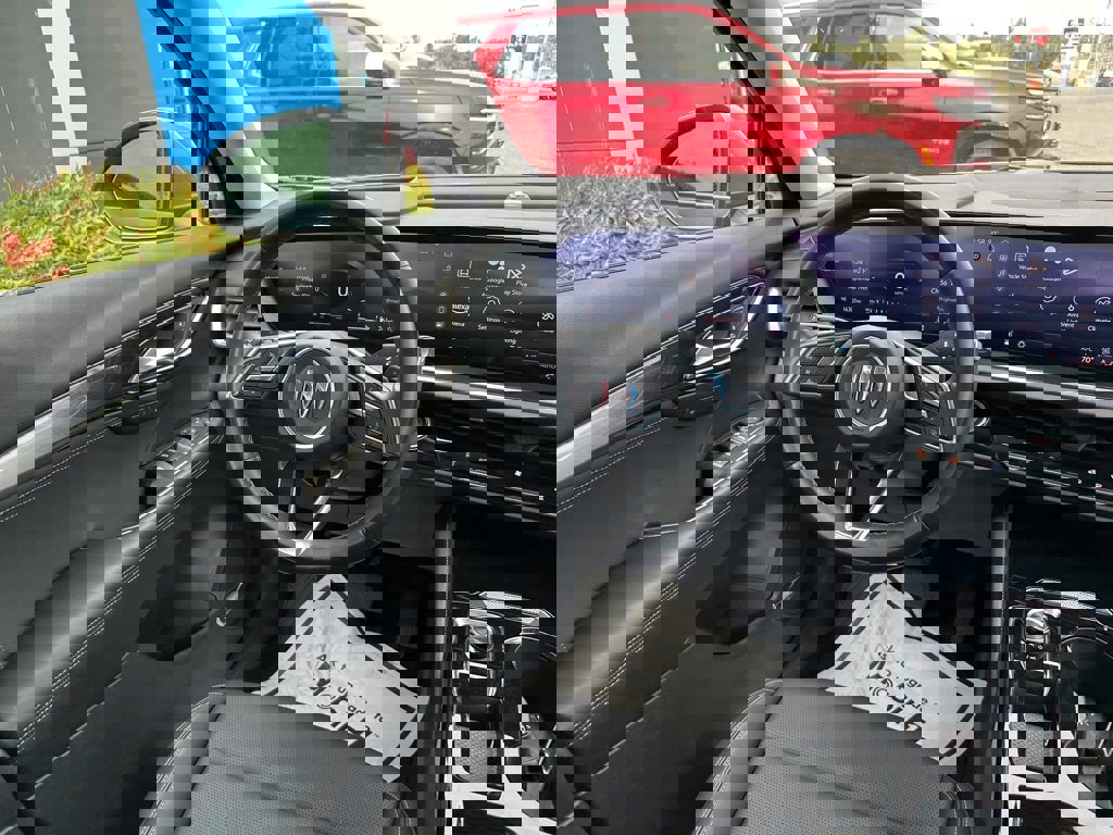 Used 2024 Buick Envision Preferred image 12