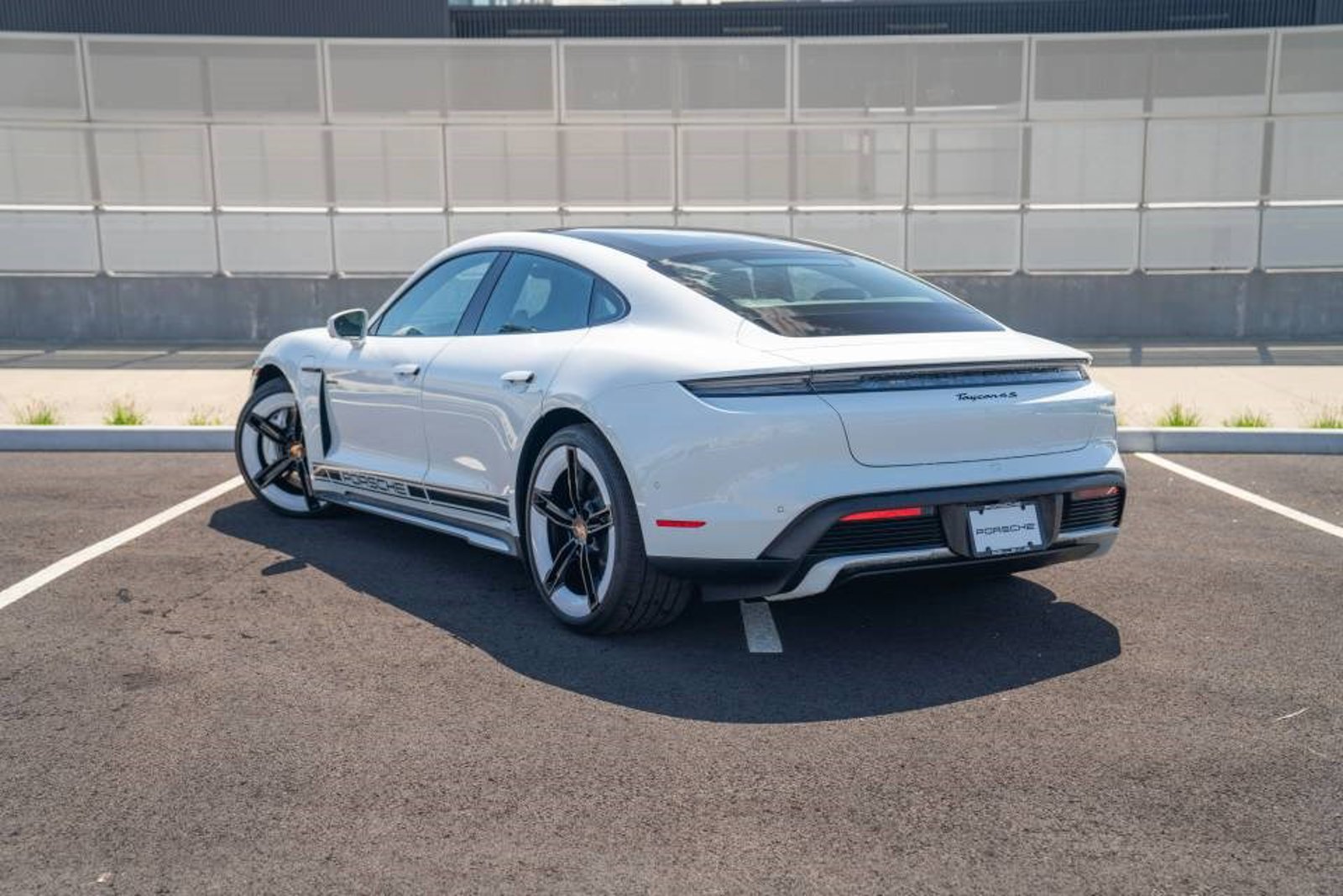 New 2026 Porsche Taycan 4S AWD/4WD image 3