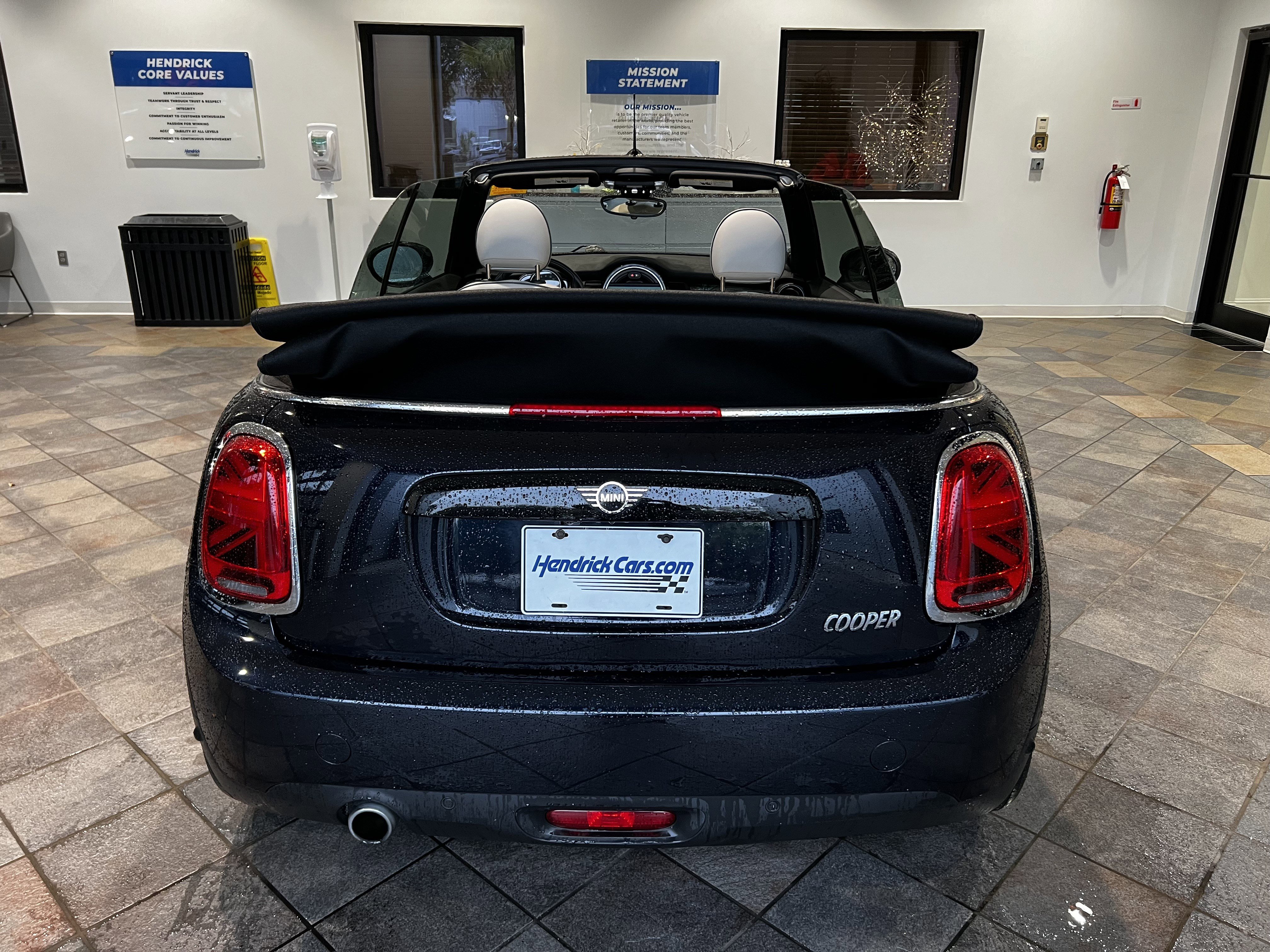 Used 2020 MINI Cooper Convertible image 47