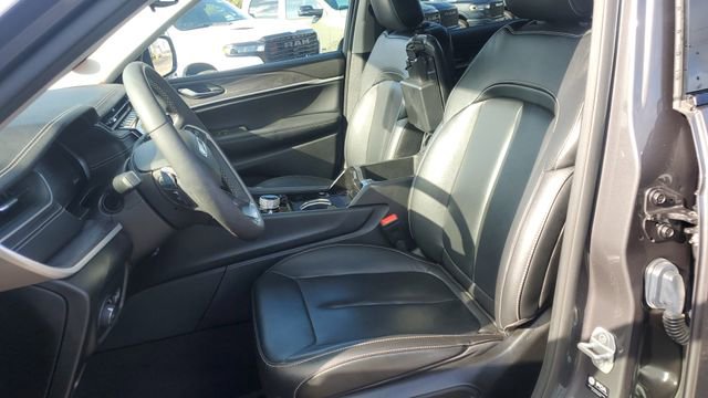 Certified 2023 Jeep Grand Cherokee L Limited w/ Trailer Tow Group (B) image 24