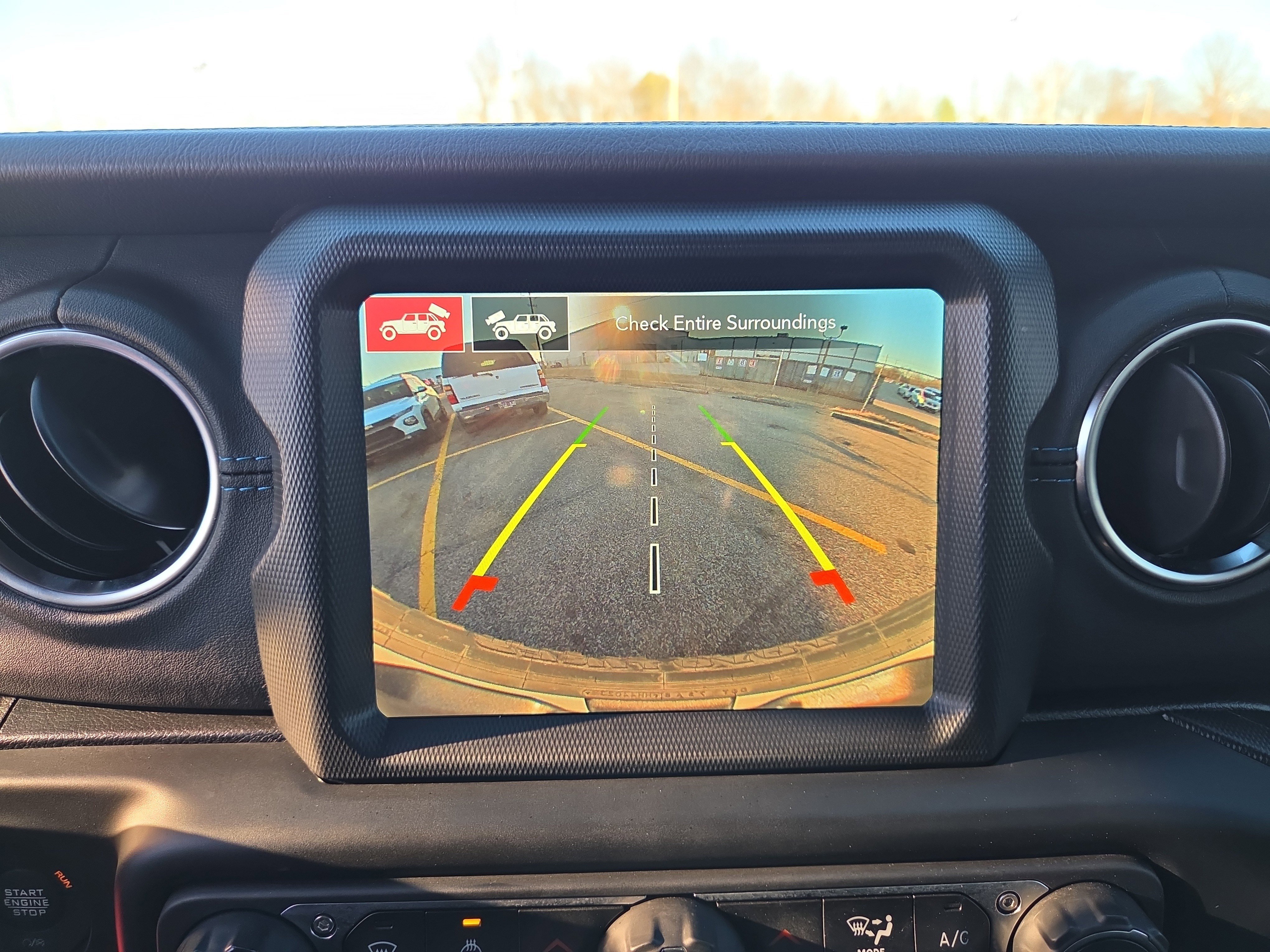 Used 2022 Jeep Wrangler Unlimited Rubicon 4xe w/ Cold Weather Group image 15