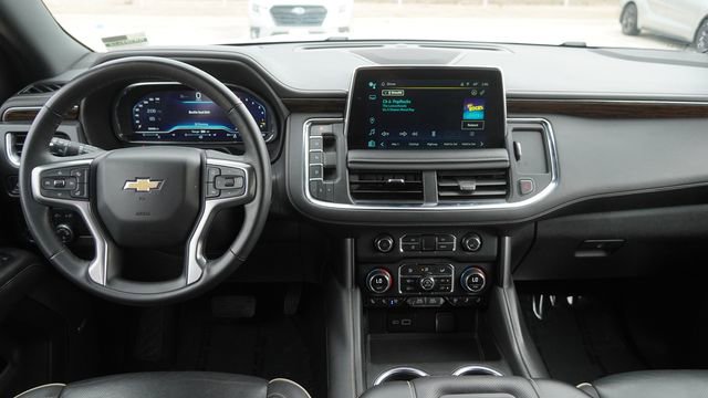 Used 2024 Chevrolet Suburban Premier image 15