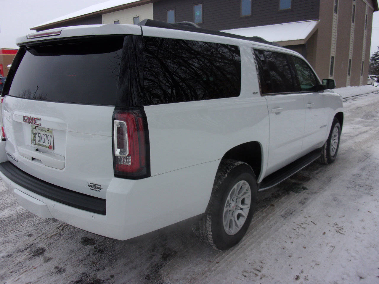 Used 2019 GMC Yukon XL SLT w/ Open Road Package image 5
