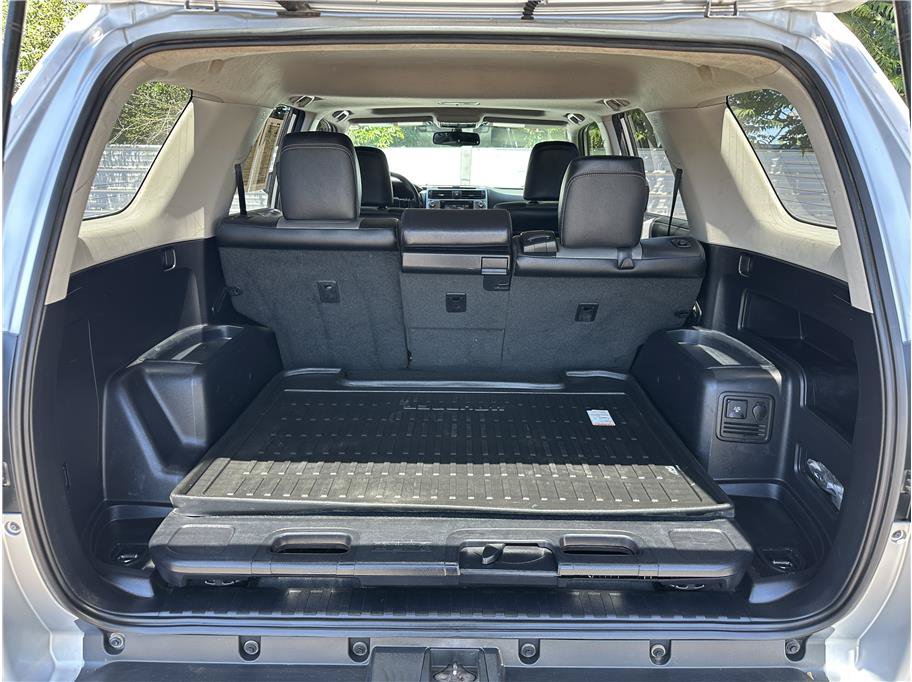 Used 2017 Toyota 4Runner SR5 Premium AWD/4WD image 30