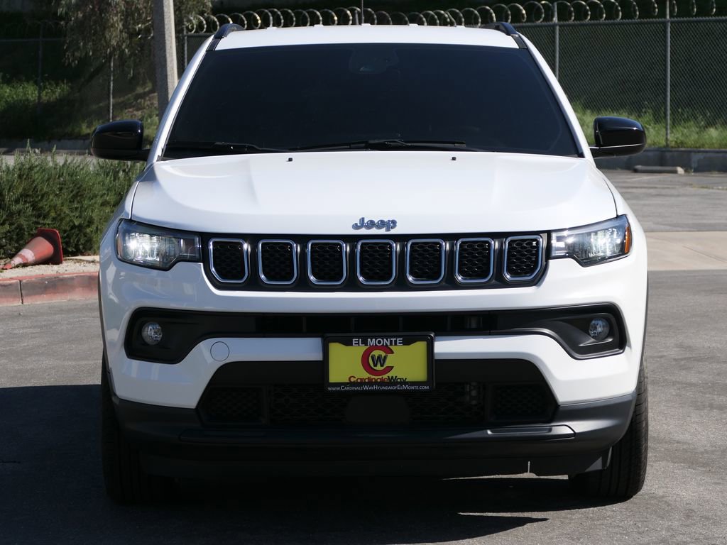 Used 2023 Jeep Compass Latitude image 8