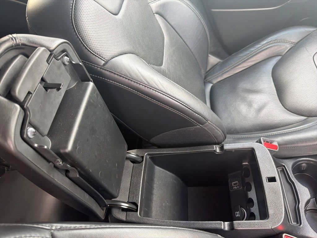 Used 2019 Jeep Cherokee Limited image 39