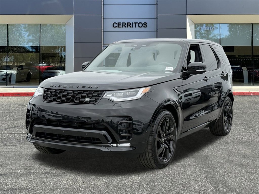 New 2025 Land Rover Discovery Dynamic SE