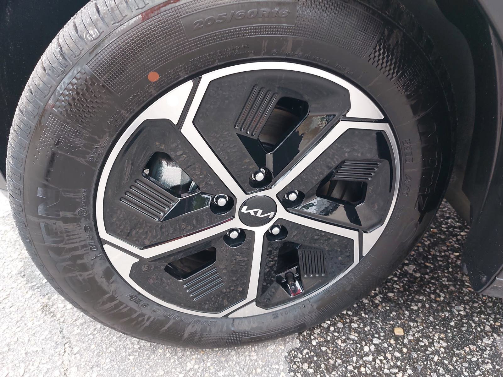 New 2026 Kia Niro EX FWD image 33