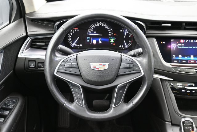 Used 2017 Cadillac XT5 Luxury w/ Driver Awareness Package AWD/4WD image 24