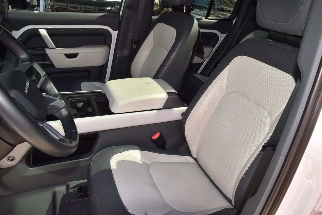 Used 2023 Land Rover Defender 110 X-Dynamic SE image 33