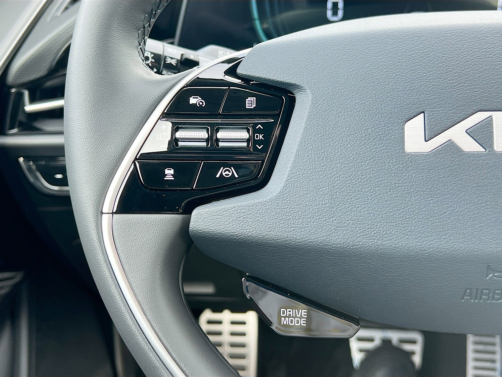 New 2025 Kia Niro EX Touring image 15