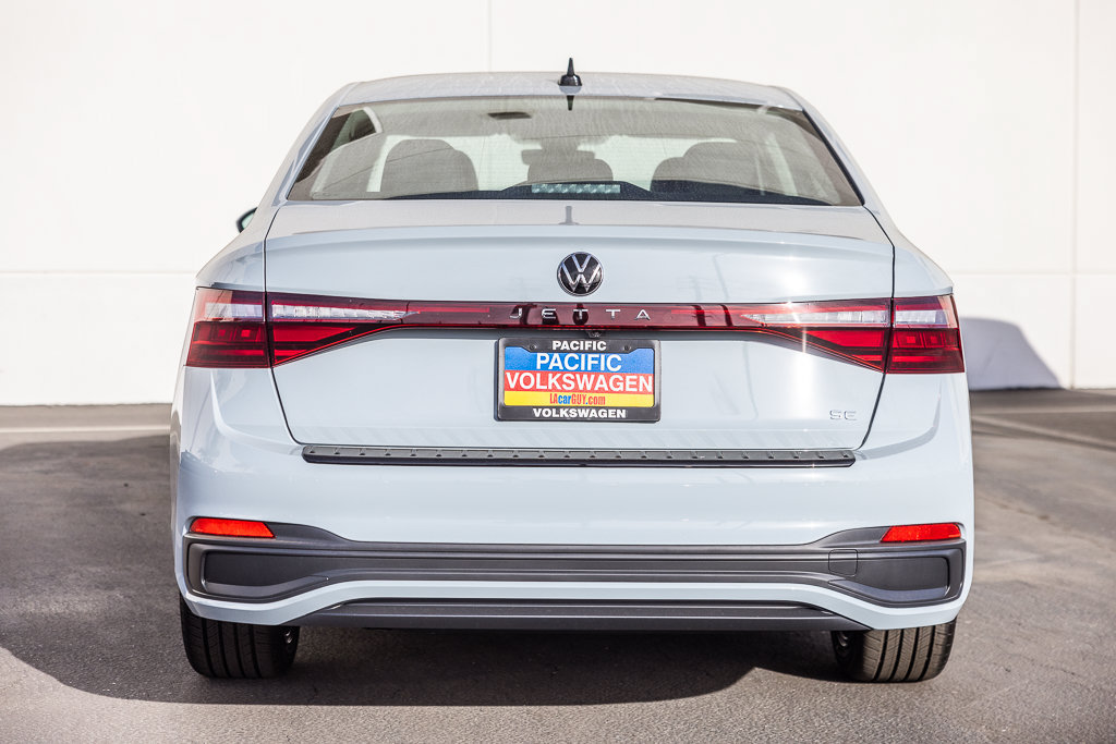 New 2027 Volkswagen Jetta SE FWD image 5