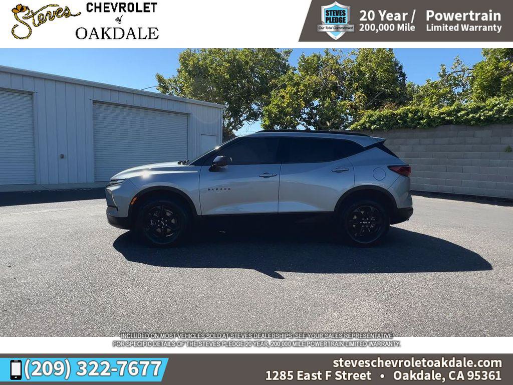 Used 2023 Chevrolet Blazer LT w/ Midnight/Sport Edition FWD image 7