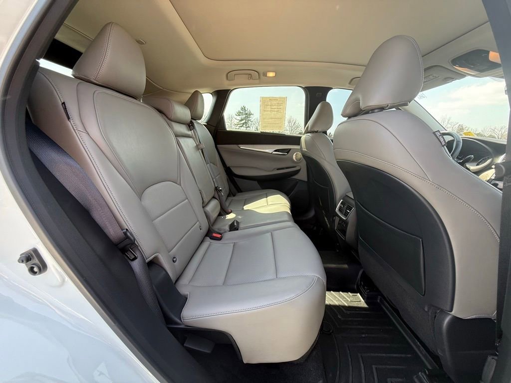 Used 2024 INFINITI QX50 Sensory image 35