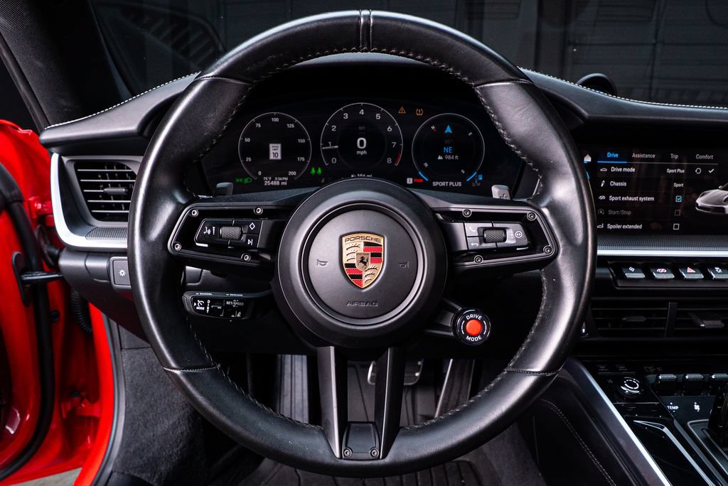 Used 2025 Porsche 911 Carrera RWD image 36