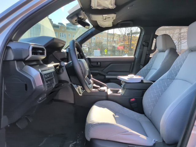 Used 2026 Toyota Tacoma SR5 AWD/4WD image 13