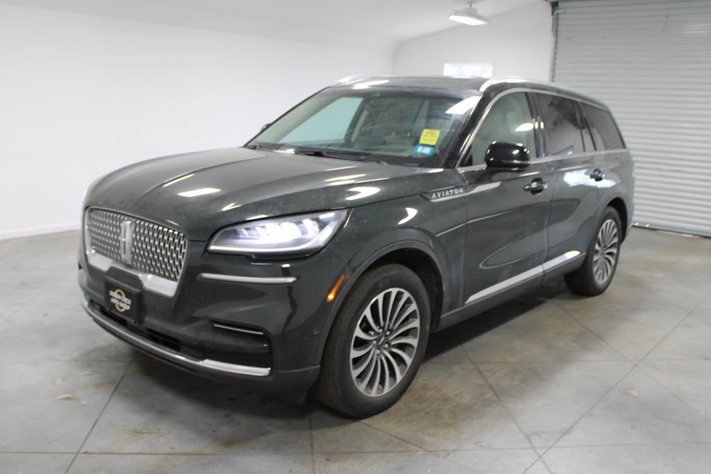 Used 2023 Lincoln Aviator Reserve w/ Equipment Group 201A image 4