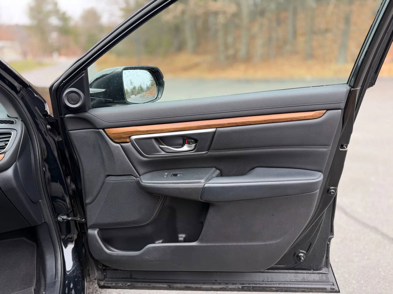 Used 2017 Honda CR-V EX-L image 30