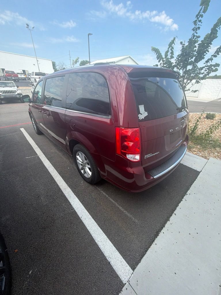 Used 2018 Dodge Grand Caravan SXT w/ Driver Convenience Group FWD image 4