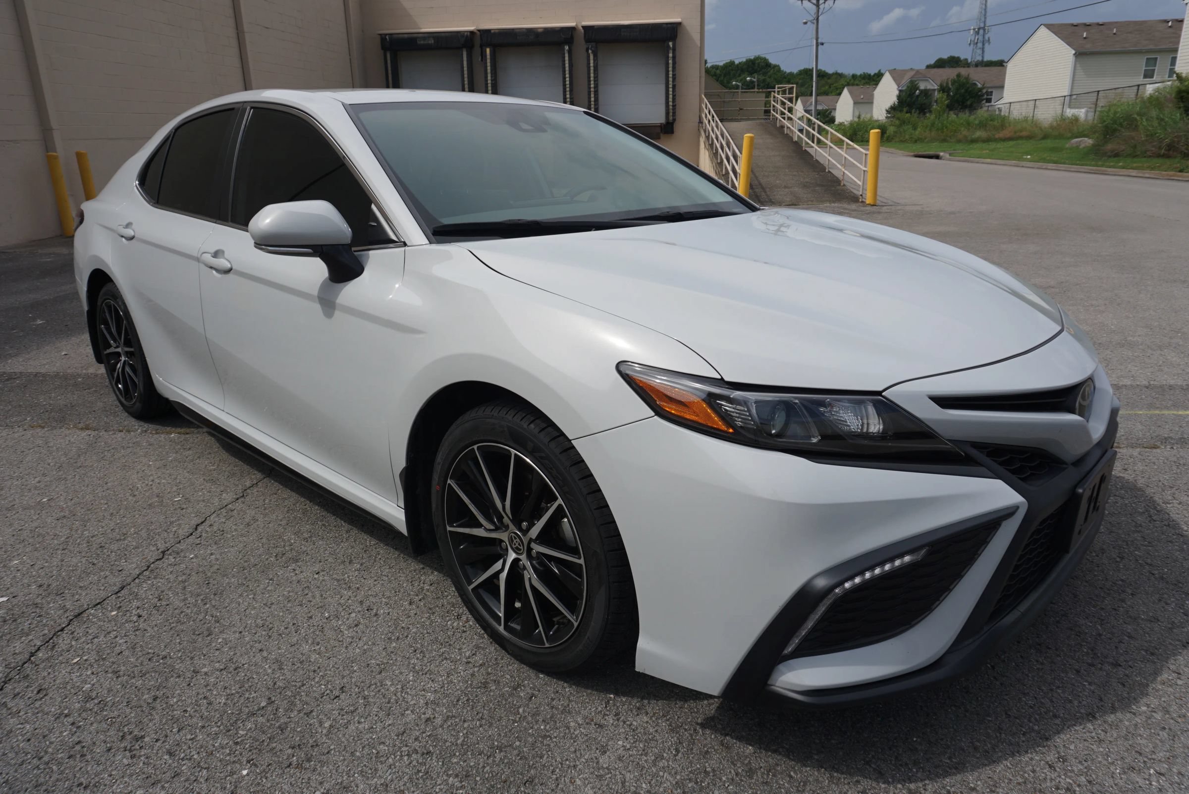 Used 2024 Toyota Camry SE FWD image 5