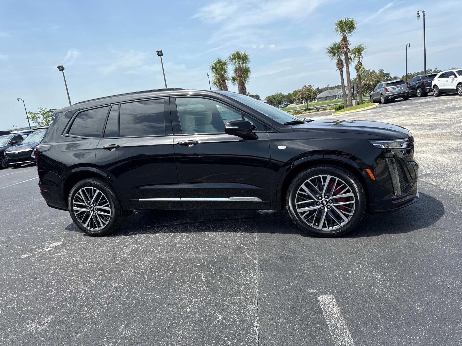 New 2025 Cadillac XT6 Sport w/ Technology Package image 36