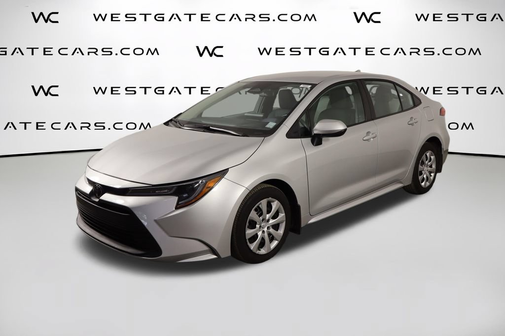 Used 2025 Toyota Corolla LE FWD image 1