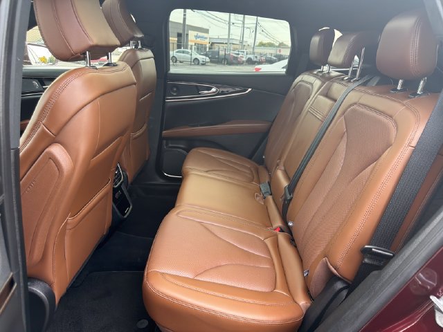 Used 2023 Lincoln Nautilus Reserve w/ Luxury Package AWD/4WD image 28