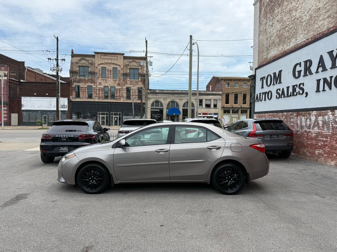 Used 2015 Toyota Corolla LE FWD image 5