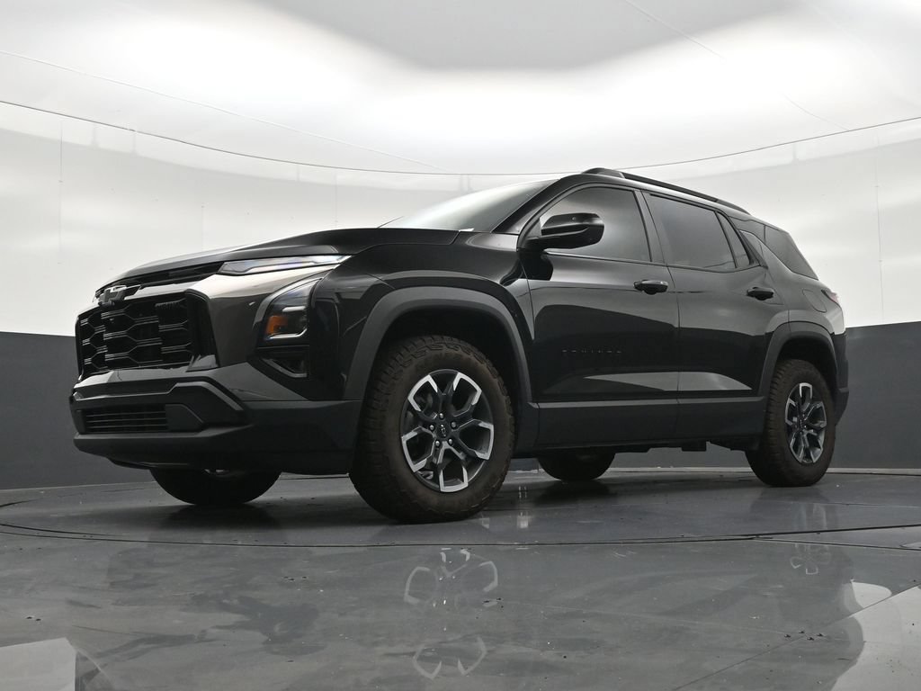 Used 2025 Chevrolet Equinox ACTIV w/ Safety and Technology Package FWD image 24
