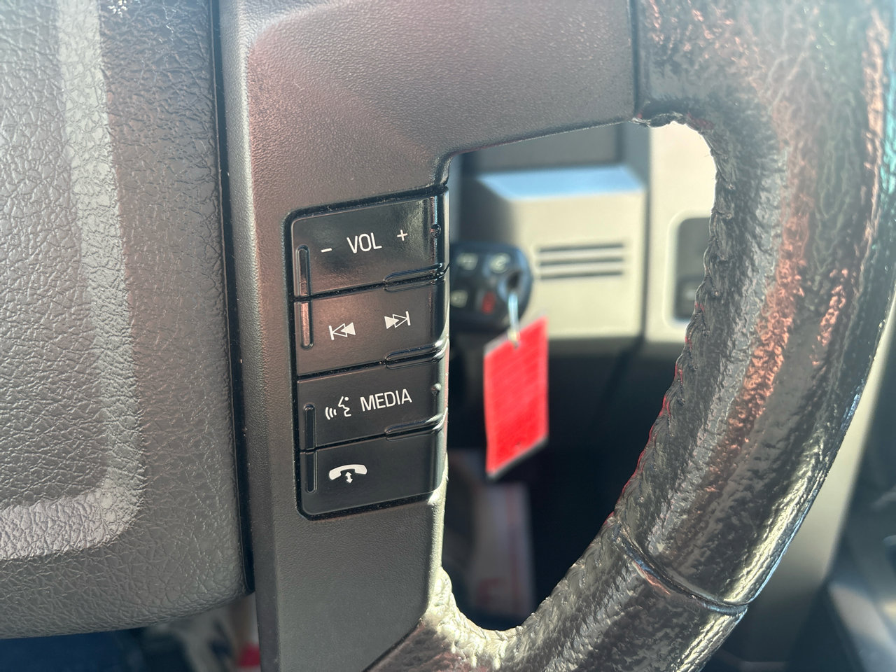 Used 2014 Ford F150 FX4 w/ Equipment Group 402A Luxury image 17