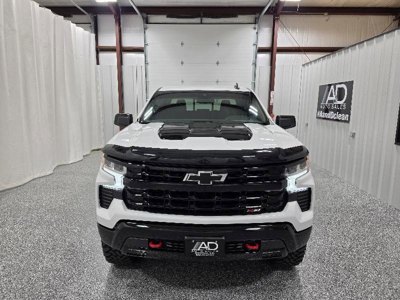 Used 2024 Chevrolet Silverado 1500 LT Trail Boss w/ Convenience Package II image 3