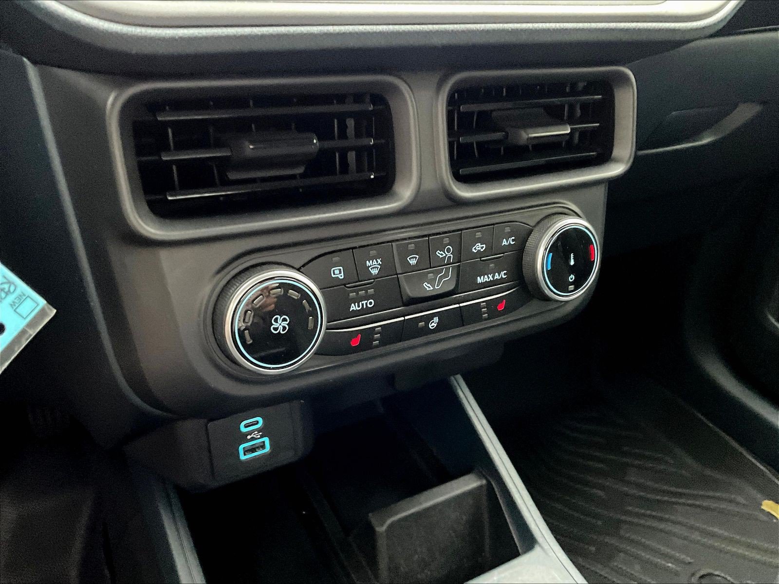 Used 2024 Ford Maverick XLT w/ XLT Luxury Package FWD image 16