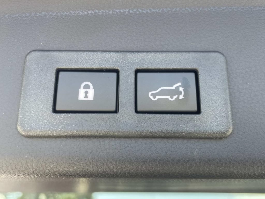 Used 2024 Subaru Ascent Onyx Edition AWD/4WD image 12