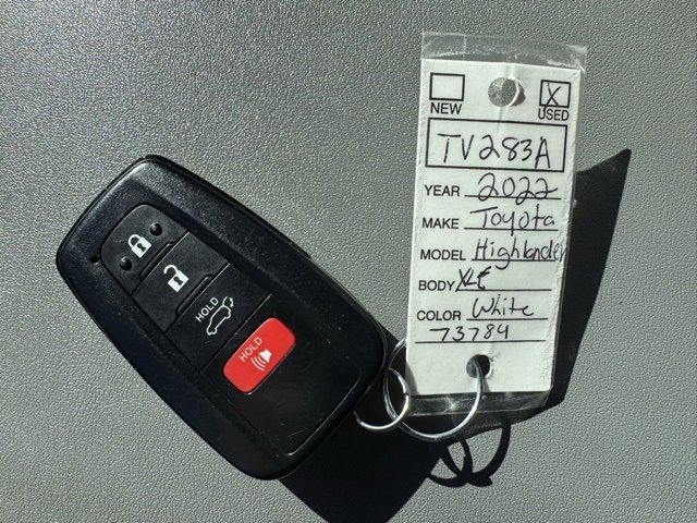 Used 2022 Toyota Highlander XLE image 28