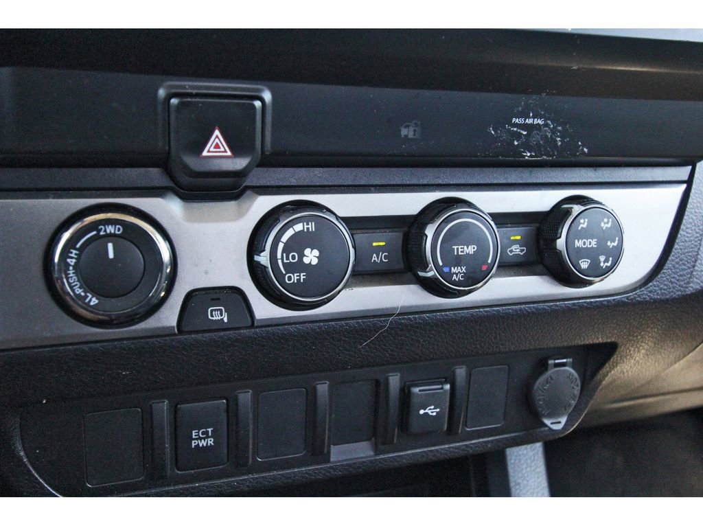Used 2022 Toyota Tacoma SR AWD/4WD image 18