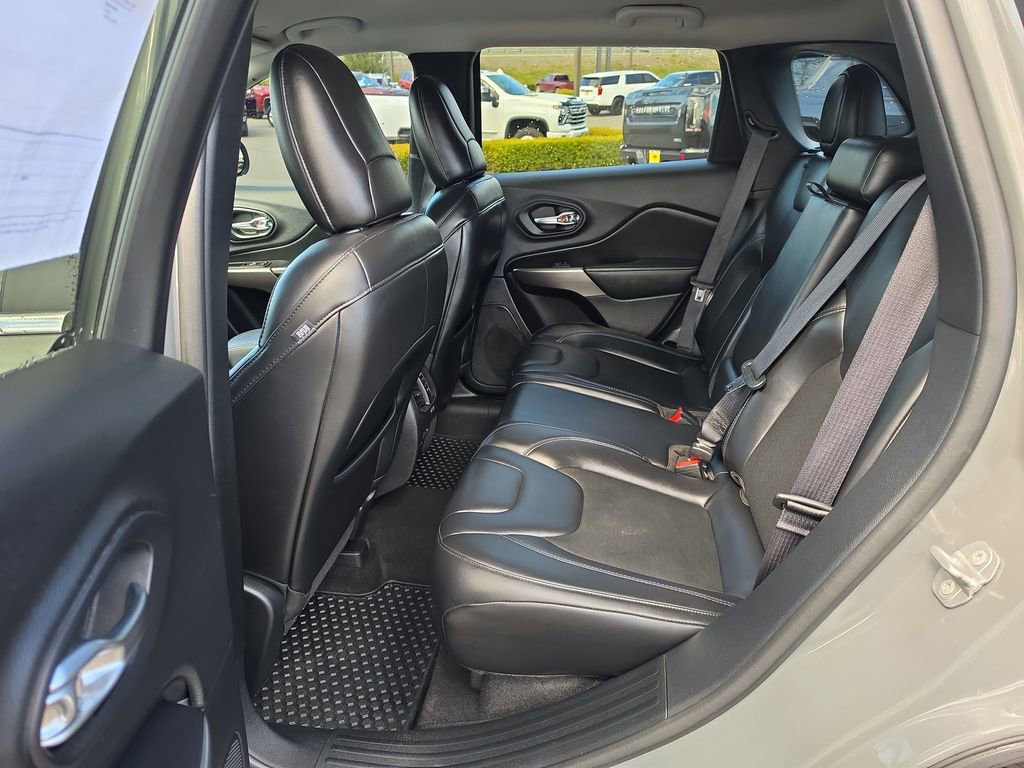 Used 2020 Jeep Cherokee Latitude Plus w/ Cold Weather Group image 26