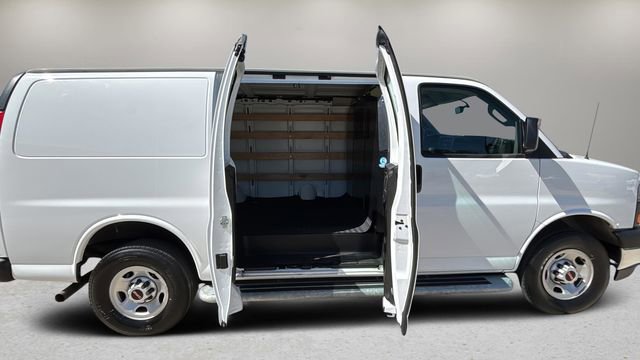 Used 2024 GMC Savana 2500 w/ Driver Convenience Package RWD image 34