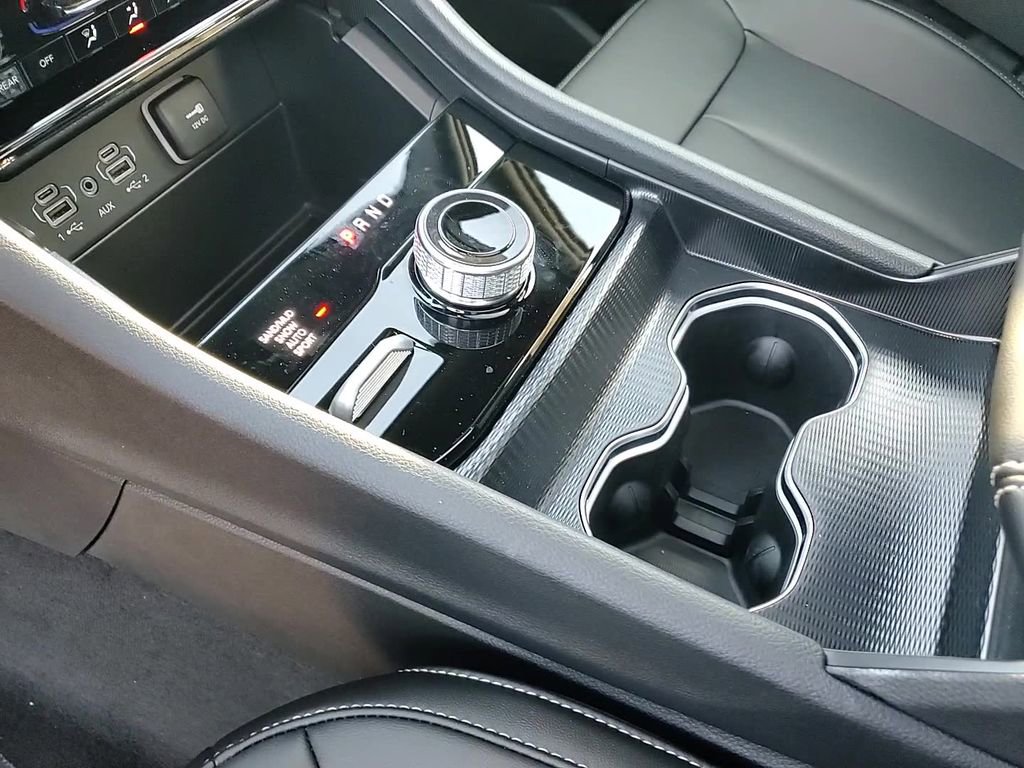 New 2025 Jeep Grand Cherokee Limited w/ MOPAR Finishing Package image 18