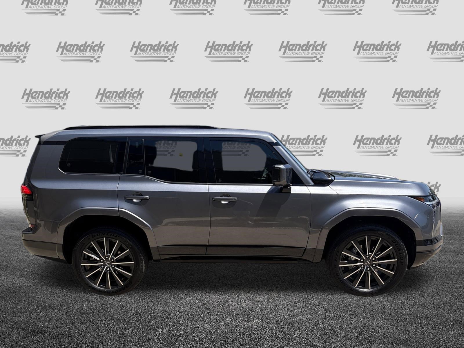 Used 2025 Lexus GX 550 w/ Accessory Package (2T) AWD/4WD image 11