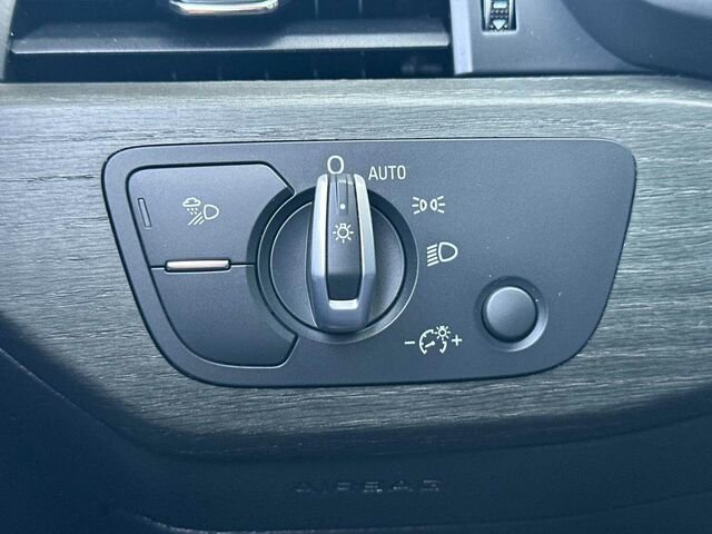 Used 2019 Audi A4 2.0T Premium w/ Convenience Package image 30