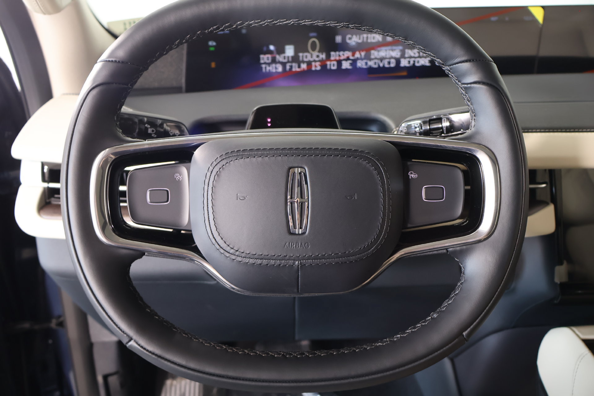 New 2027 Lincoln Navigator L Reserve AWD/4WD image 3