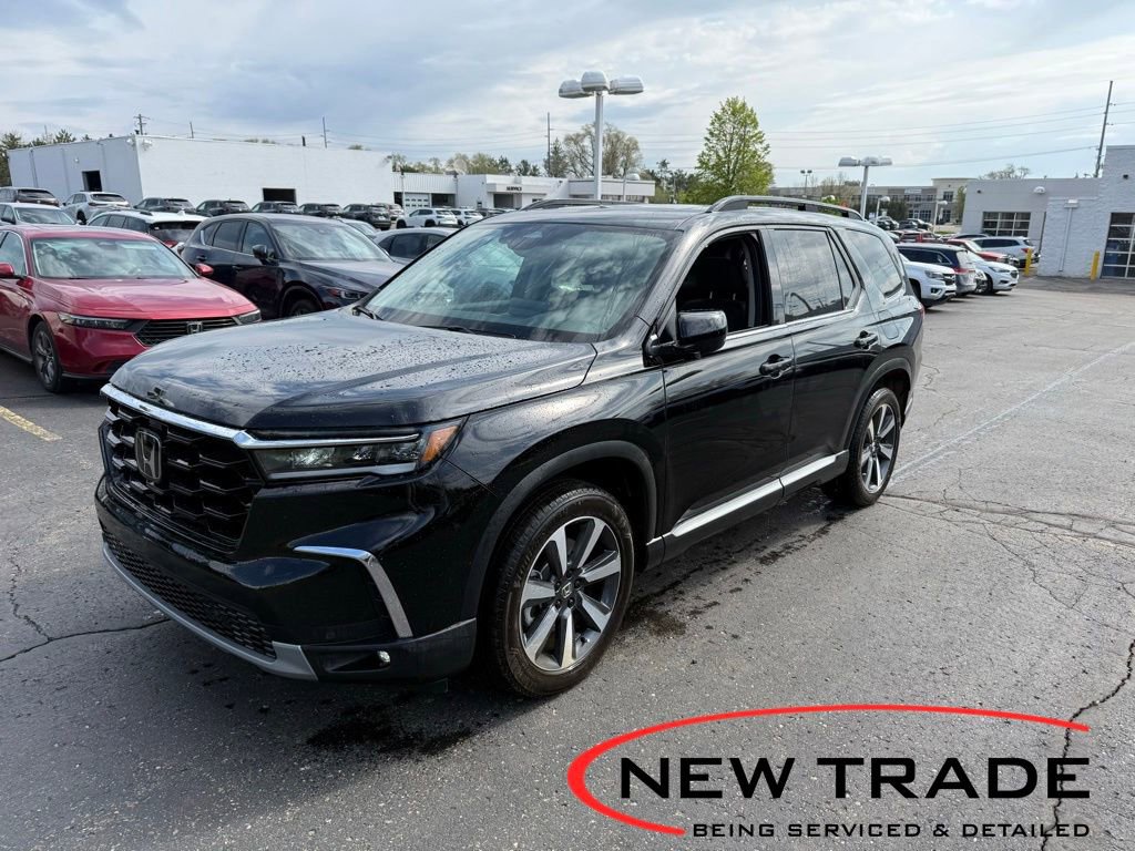 Used 2025 Honda Pilot Touring