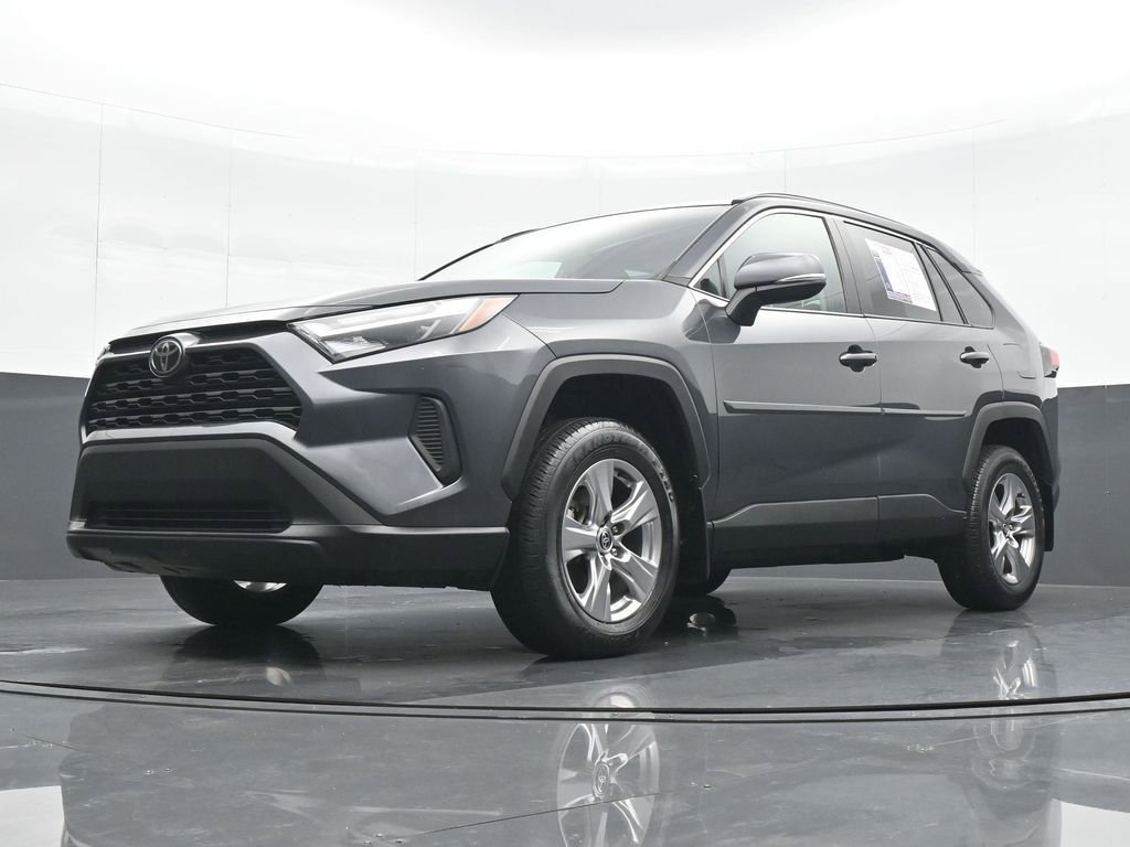 Used 2022 Toyota RAV4 XLE w/ Convenience Package image 17