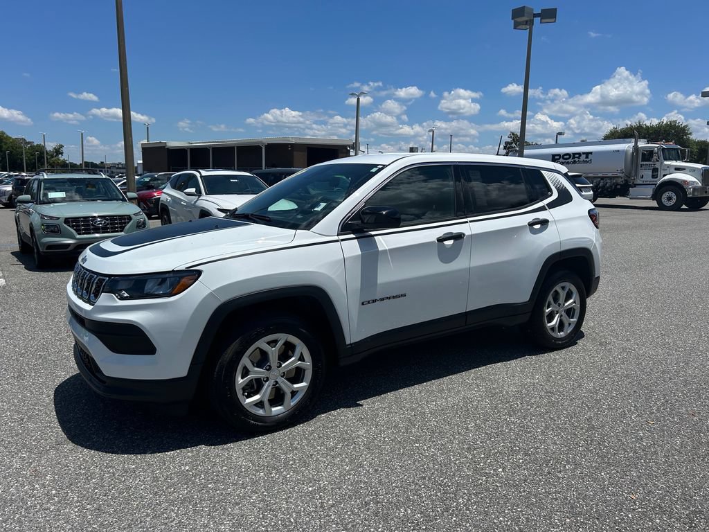 Used 2024 Jeep Compass Sport w/ Mopar Graphics Package AWD/4WD image 11
