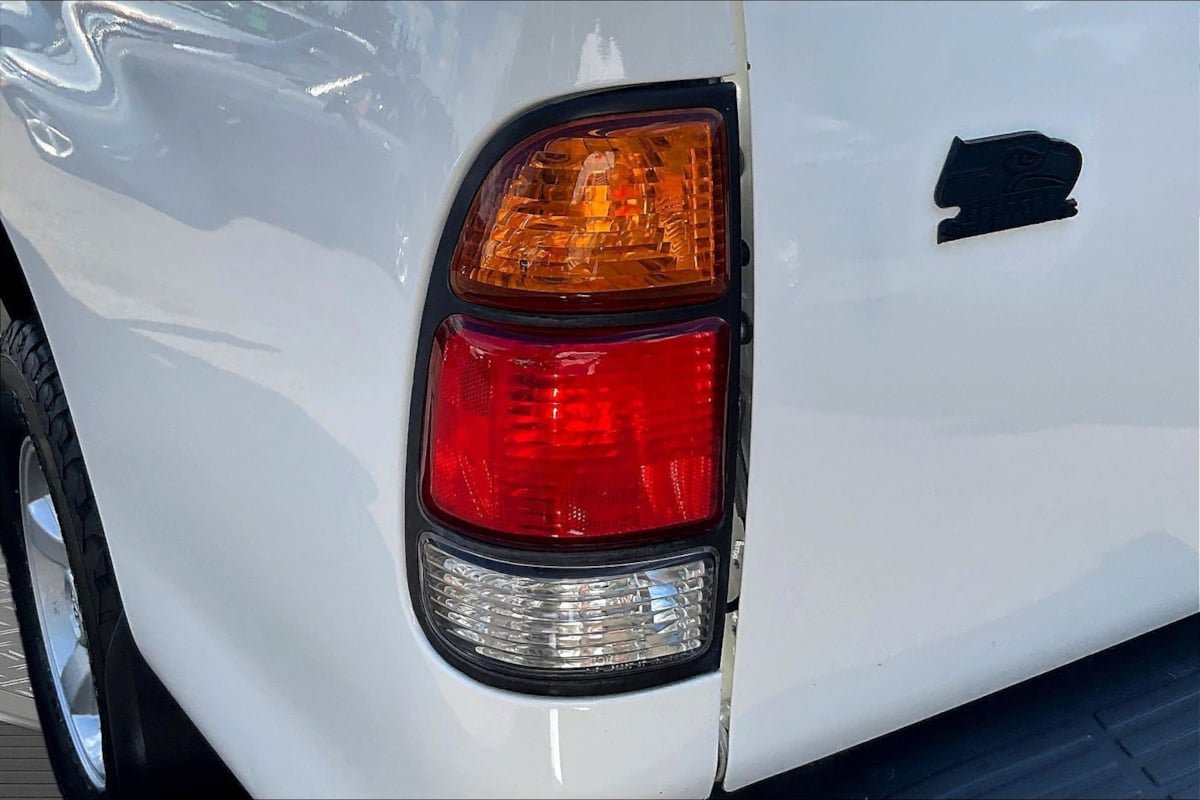 Used 2003 Toyota Tundra 2WD Regular Cab w/ All Weather Guard Pkg image 21