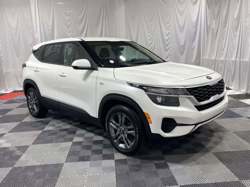 Used 2021 Kia Seltos LX AWD/4WD image 5