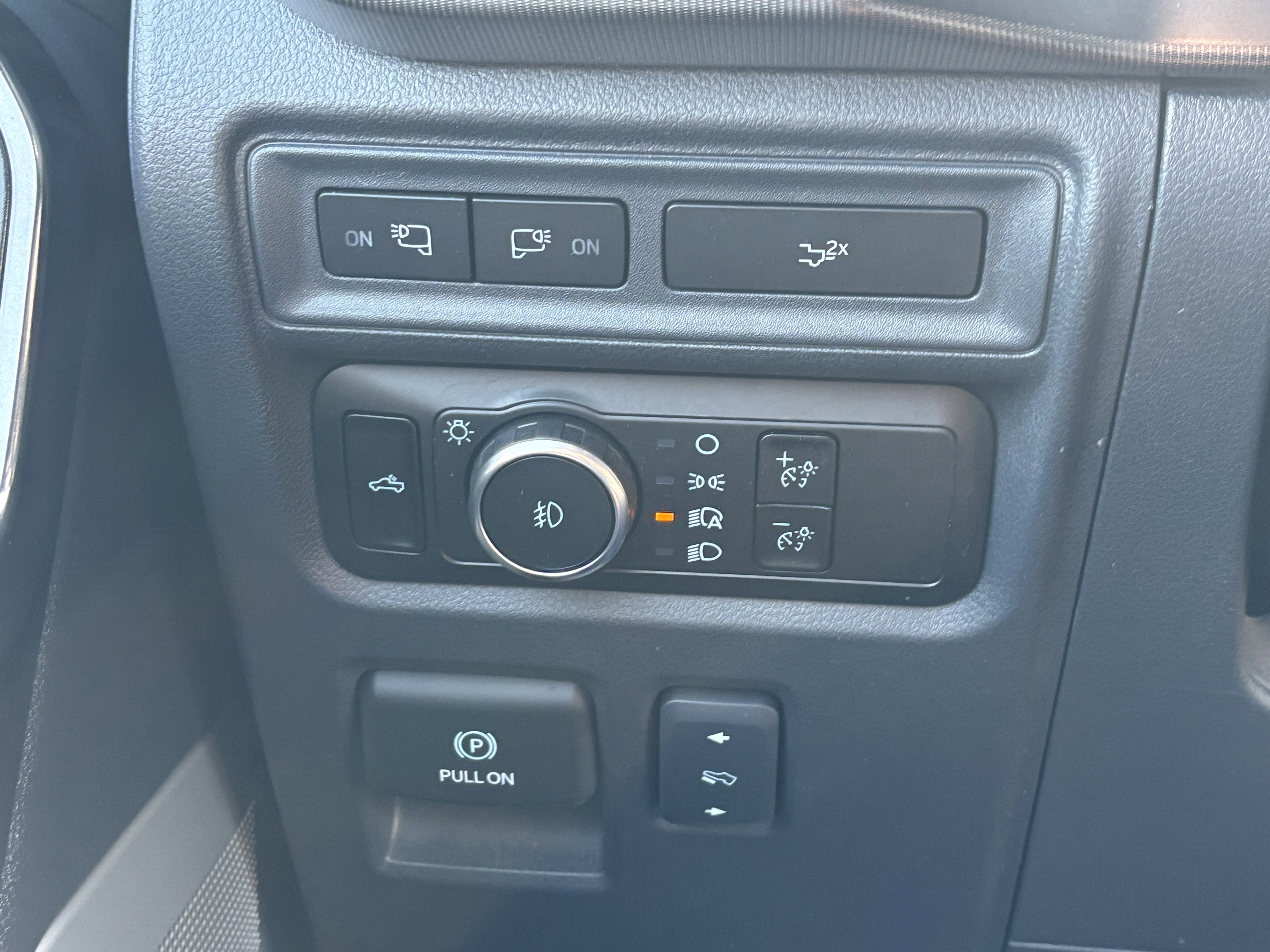 Certified 2023 Ford F150 Platinum image 40